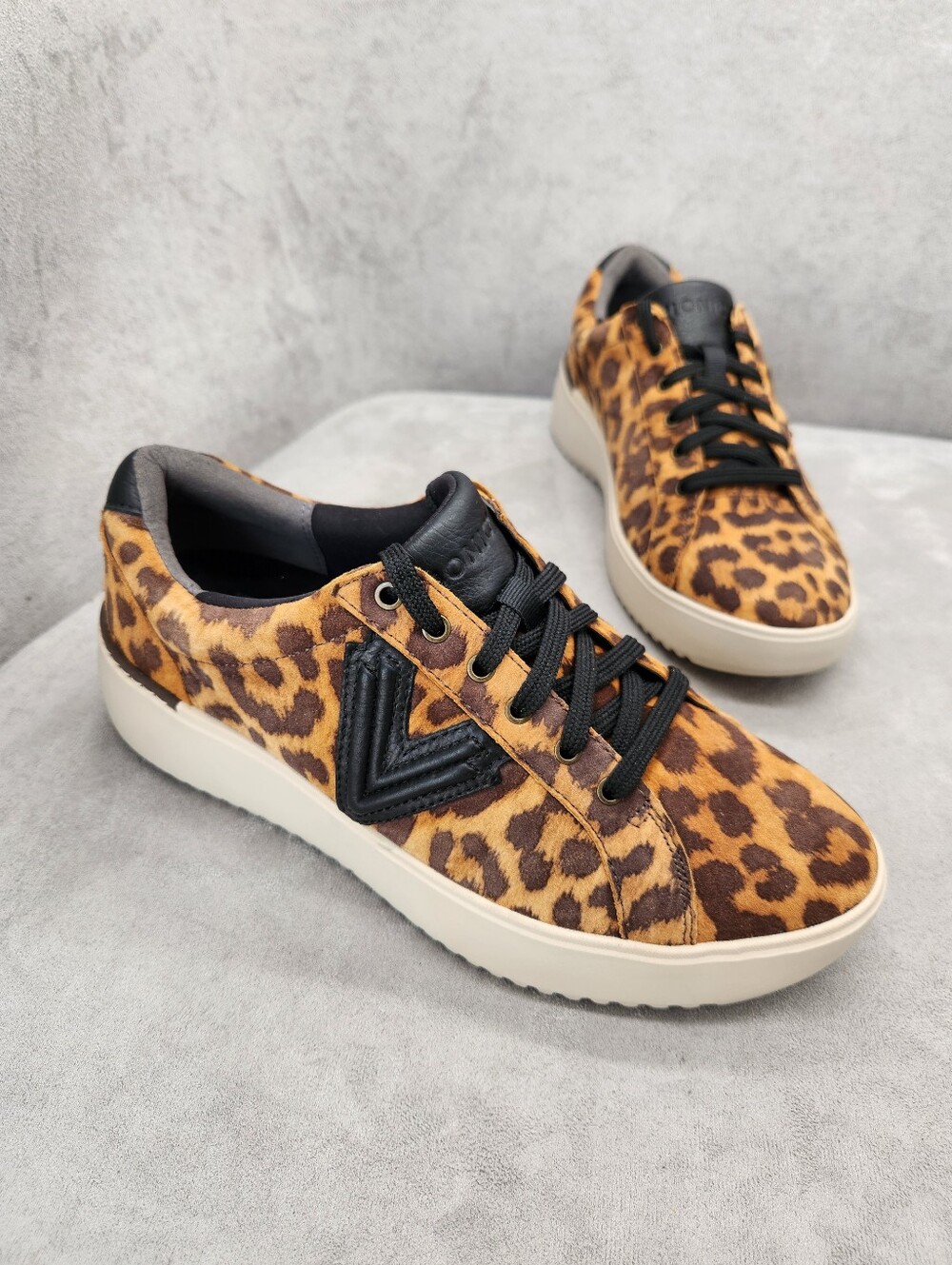 Vionic Platform Sneakers Women's 8 Wide Leopard Tan Suede Kearny LaceUp New $160